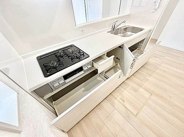 使いやすさを優先したスライド式収納タイプ!