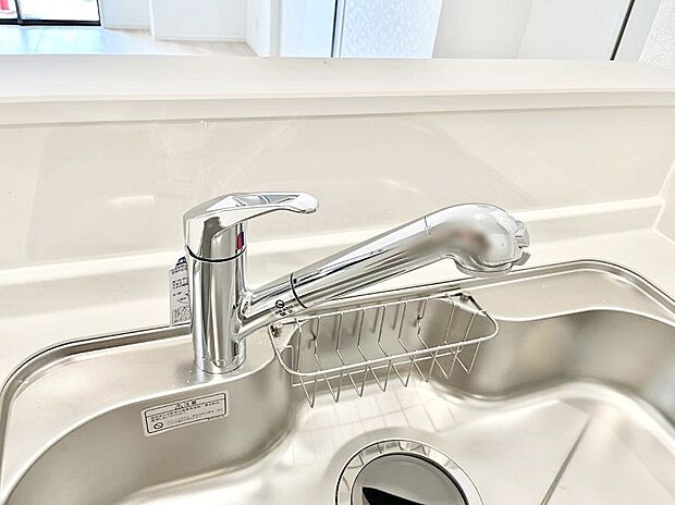 浄水器一体型のキッチンで洗い物用・料理用と切り替え簡単！