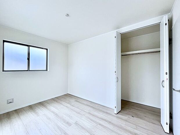 子供部屋にもおすすめな収納スペースたっぷりの居室