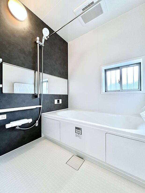 一日の疲れを癒やす大切なバスタイム。ゆっくりとお風呂を楽しんで疲れをとりたいですね！  