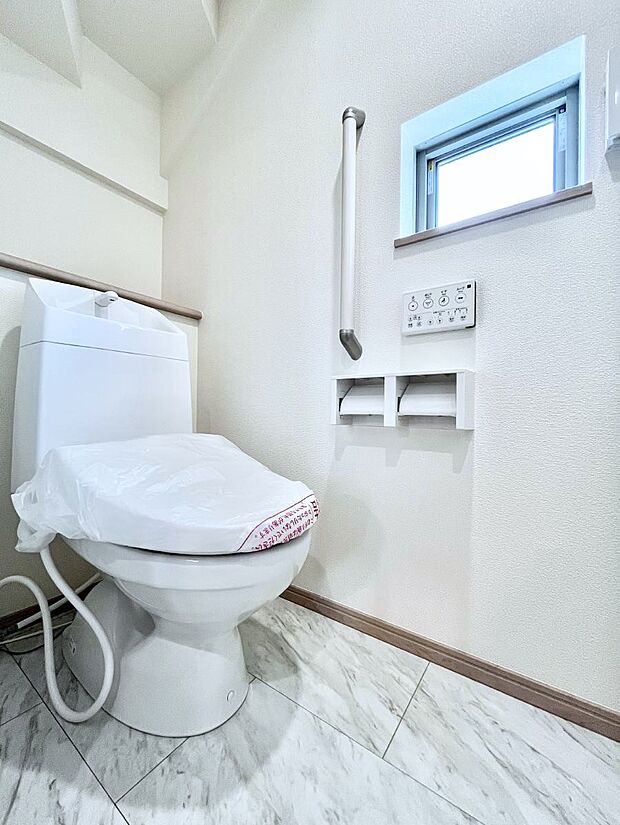トイレは1階と2階それぞれに配置されていてとても便利です。 