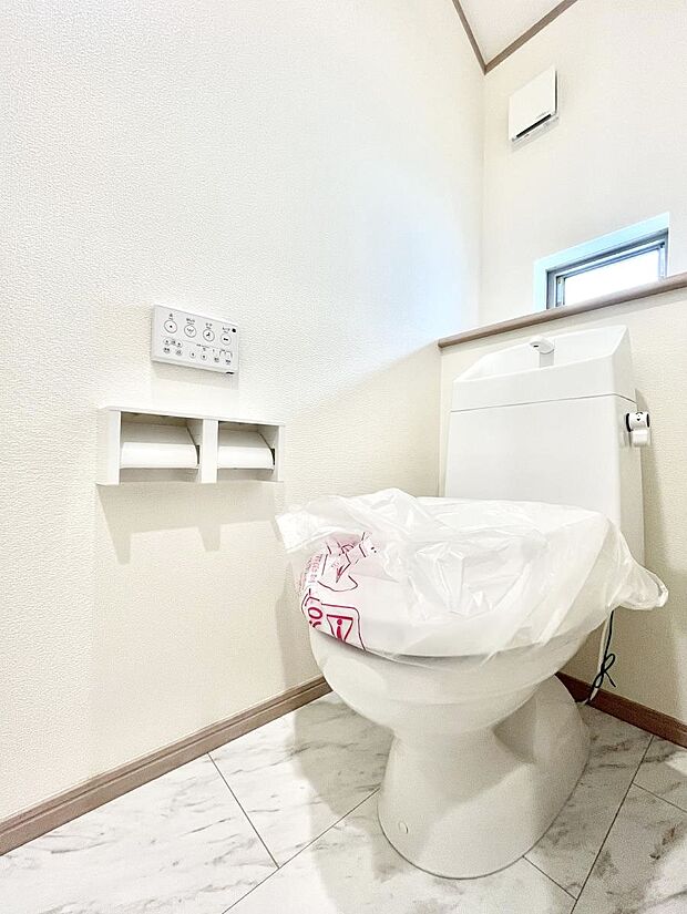 トイレは1階と2階それぞれに配置されていてとても便利です。