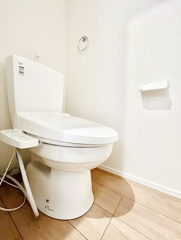 白を基調とした清潔感のある落ち着ける空間