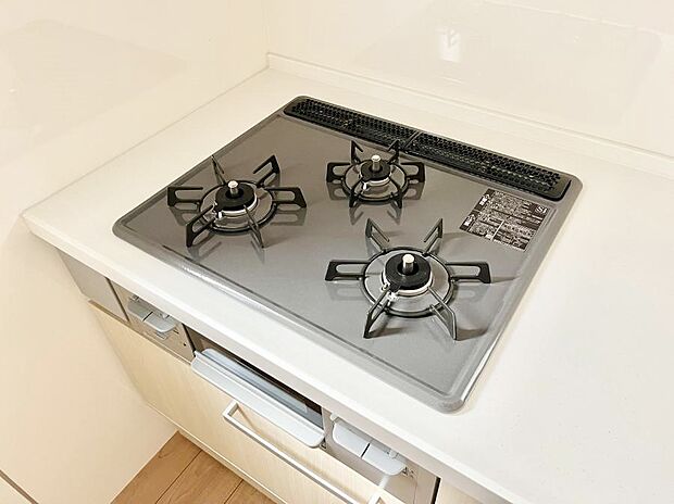 三口ガスコンロでお料理が一気にはかどりそう    