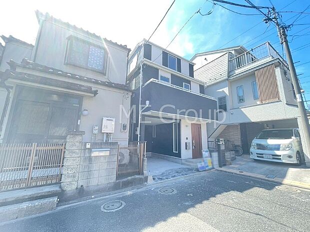 堂々完成!たっぷりの陽光と開放感に包まれる明るい住まい。