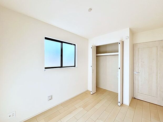 子供部屋にもおすすめな収納スペースたっぷりの居室