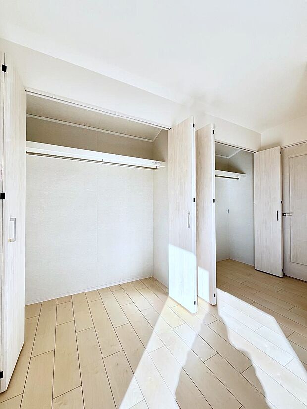 たっぷりの収納スペースで快適に暮らせそう