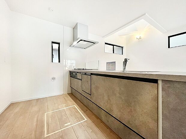 料理をしながらご家族との会話を楽しめる対面カウンターキッチン