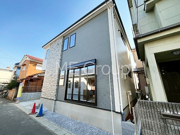 たっぷりの陽光と心地よい風が舞い込む住まい