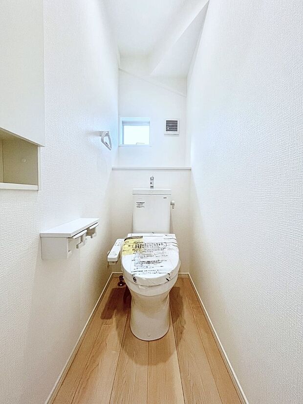 トイレは安心の2箇所！朝のバタバタも一安心です。 