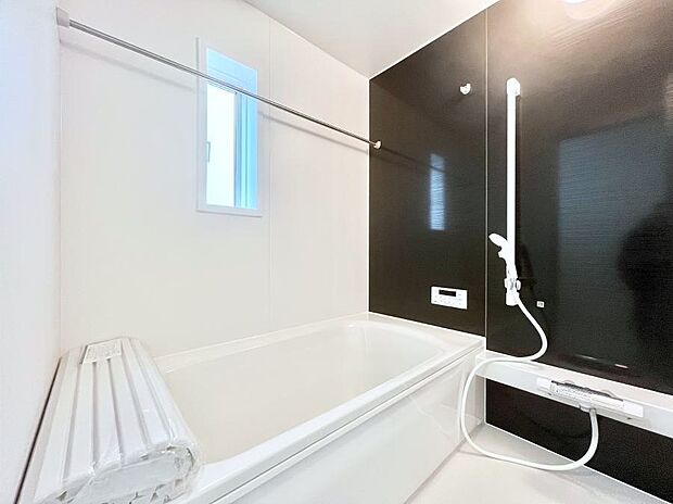 落ち着いた雰囲気でゆっくりお寛ぎいただけるバスルーム