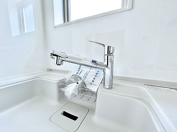 いつでも清潔なおいしいお水を。一つの水栓で水道水と浄水を使い分け。