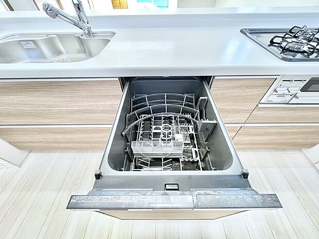 面倒なお片づけは食洗機にお任せ!家事の負担が減って、時間にも気持ちにもゆとりができます。