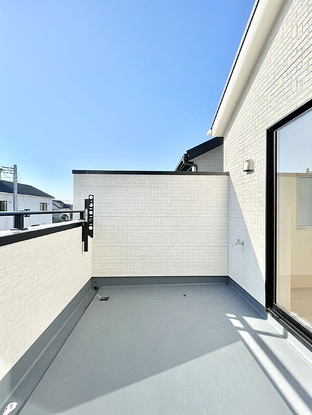 日当たり良好！お天気の良い日は洗濯物が早く乾きそう