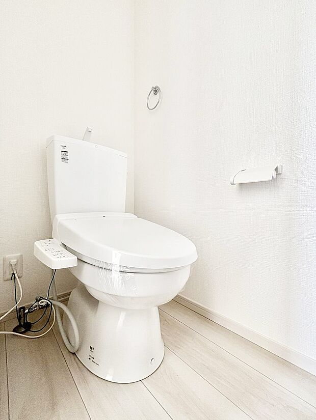 トイレは温水洗浄機能付き