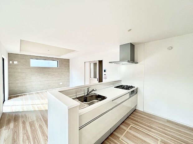 料理をしながらご家族との会話を楽しめる対面カウンターキッチン