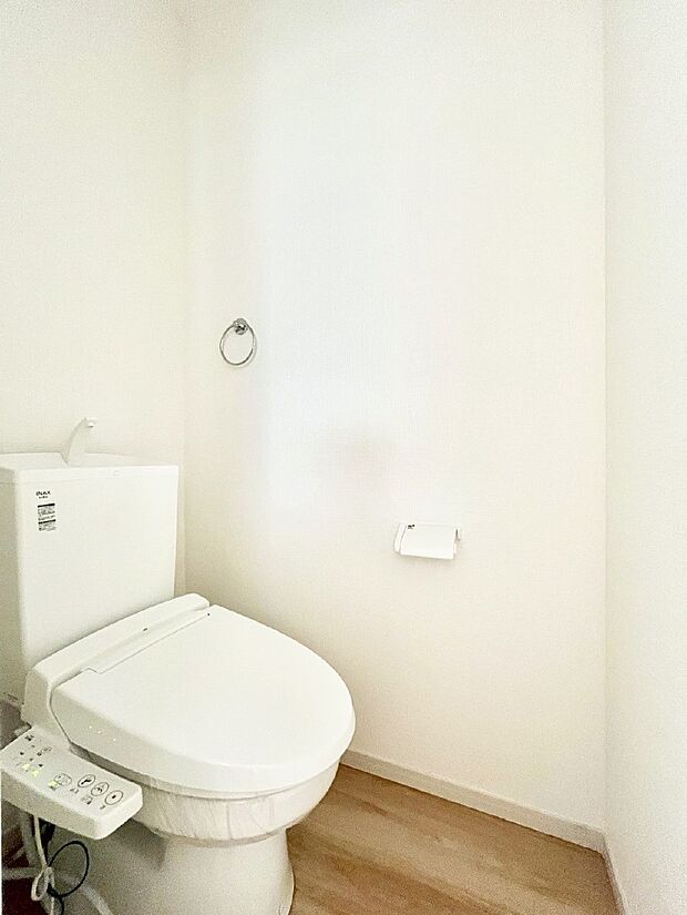 トイレは温水洗浄機能付き