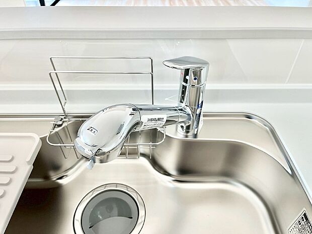 いつでも清潔なおいしいお水を。一つの水栓で水道水と浄水を使い分け。