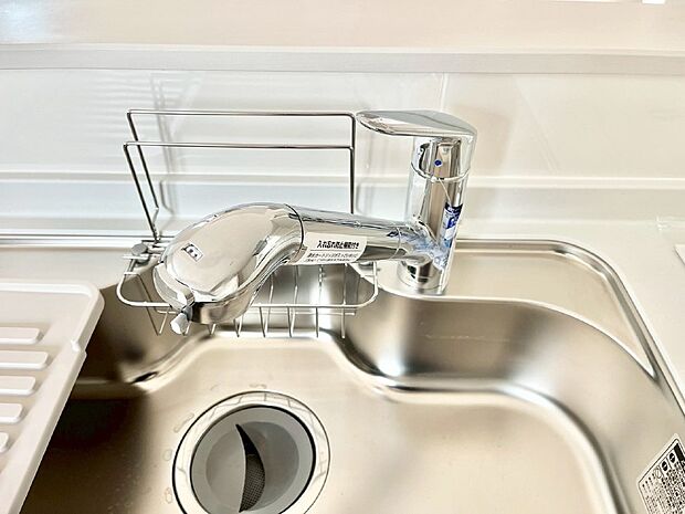 いつでも清潔なおいしいお水を。一つの水栓で水道水と浄水を使い分け。