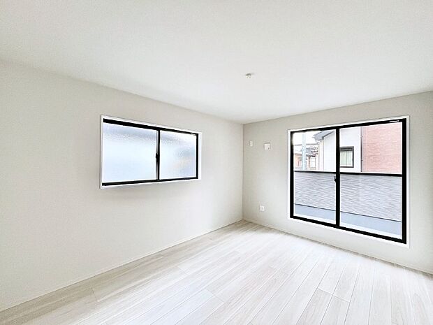 2面採光を確保した明るい空間。家族みんなが快適な暮らしを実現する設計です。