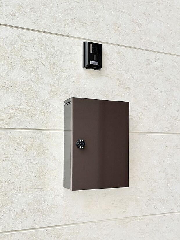 シンプルデザインのポスト。