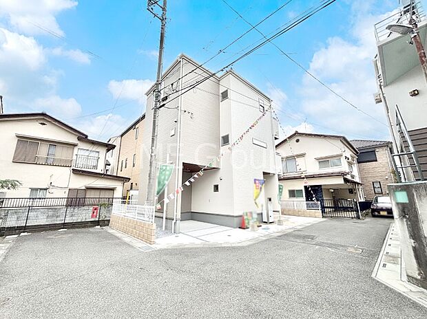 前面道路はきちんと整備されています