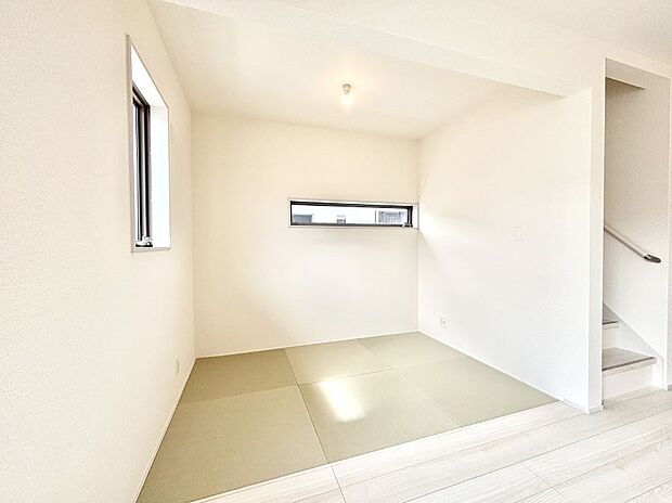 リビング隣接のタタミコーナーは毎日の暮らしに癒しと安らぎをもたらしてくれます