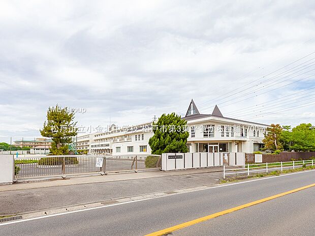 中学校 1700m 松戸市立小金北中学校