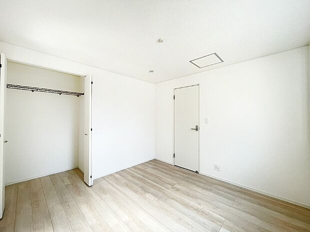 収納が充実しているので、居住スペースを広く使えます。 