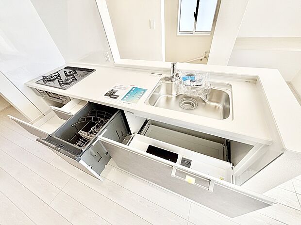 使いやすさを優先したスライド式収納タイプ！