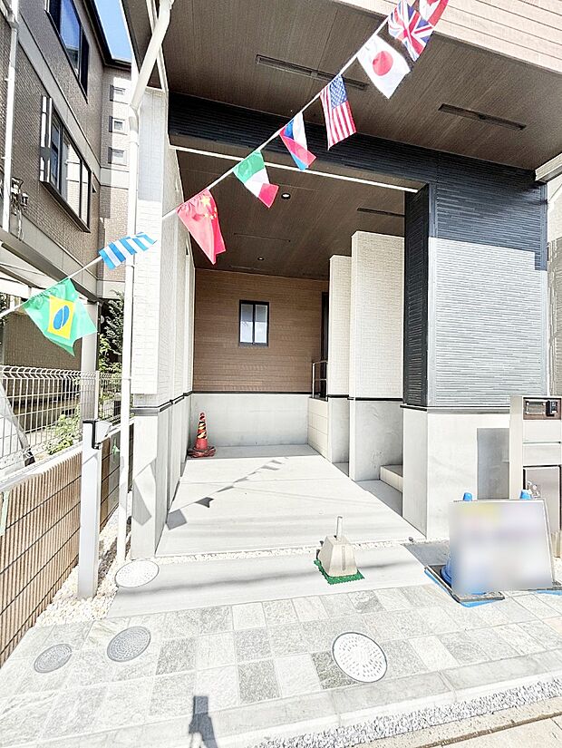 雨風から大切な愛車を守るビルトインガレージ