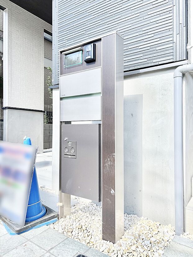 表札・インターホン・ポストをひとつに集約