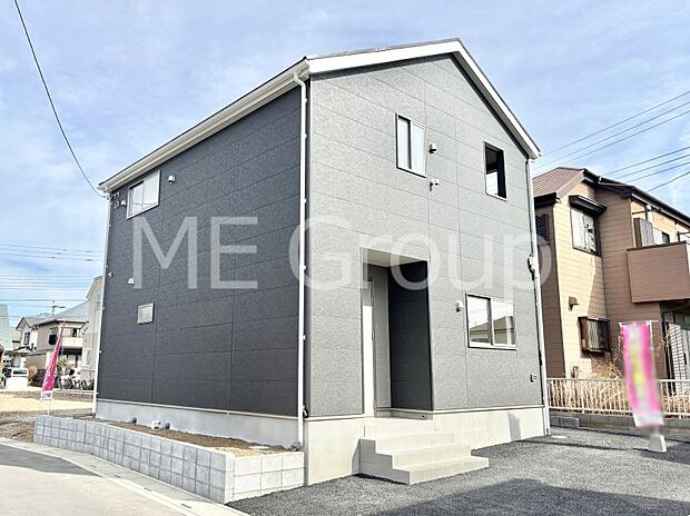 溢れる陽光でご家族の笑顔も輝く