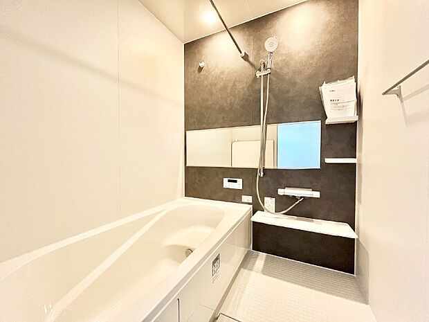 落ち着いた雰囲気でゆっくりお寛ぎいただけるバスルーム