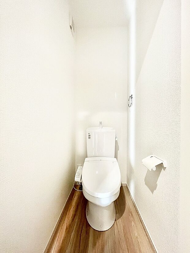 トイレは1階と2階それぞれに配置されていてとても便利です。 