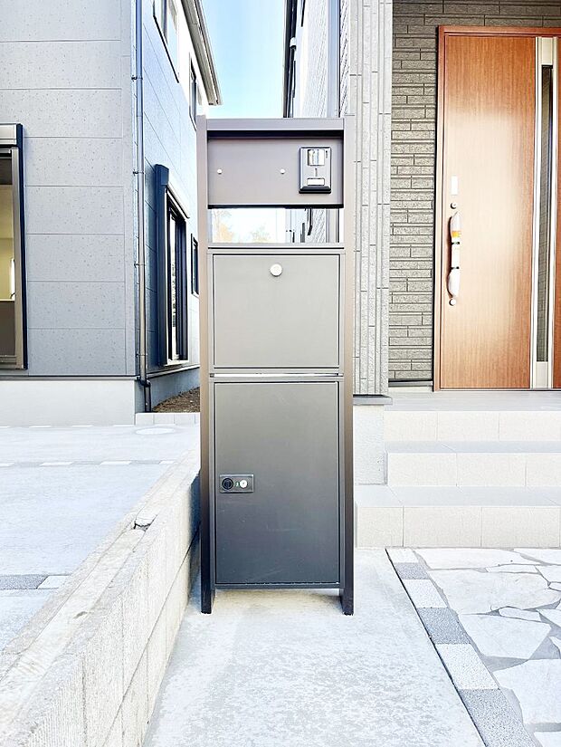 表札・インターホン・ポストをひとつに集約