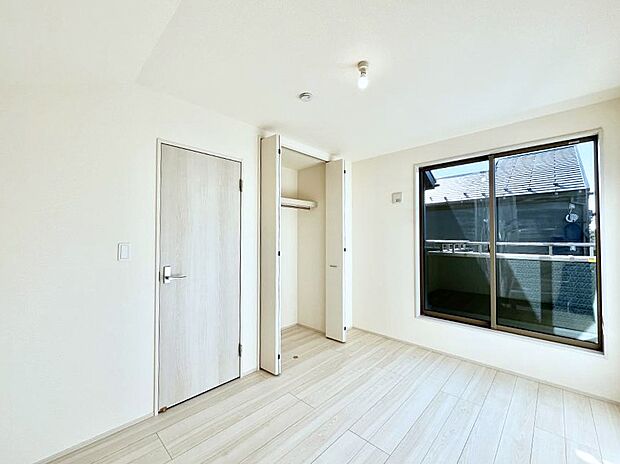 子供部屋にもおすすめな収納スペースたっぷりの居室