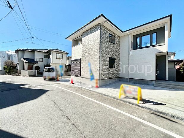 溢れる陽光でご家族の笑顔も輝く