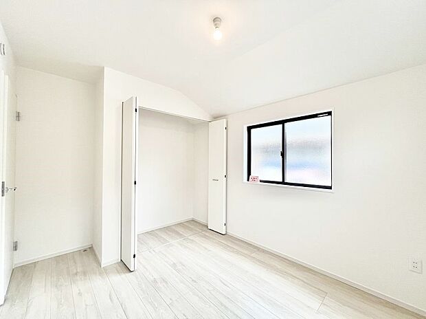 子供部屋にもおすすめな収納スペースたっぷりの居室