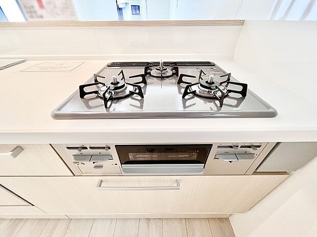 三口ガスコンロでお料理が一気にはかどりそう。