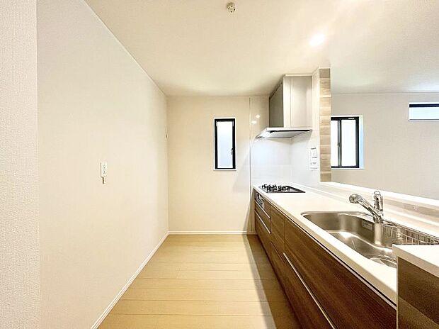 ゆとりあるキッチンではご家族と楽しくお料理ができます。