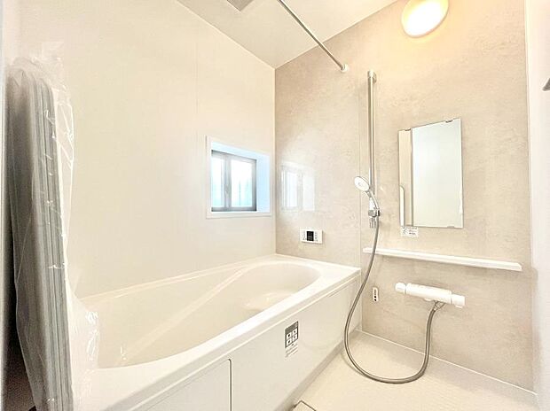 落ち着いた雰囲気でゆっくりお寛ぎいただけるバスルーム