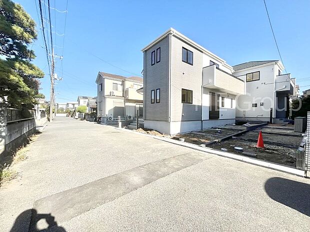 前面道路はきちんと整備されています