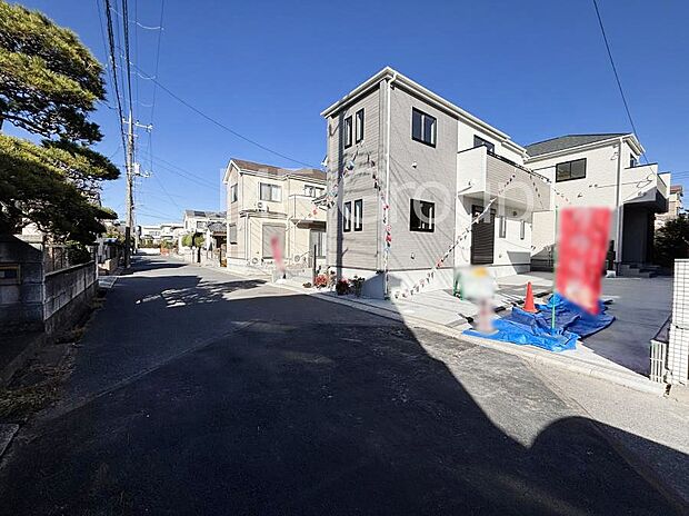 前面道路はきちんと整備されています