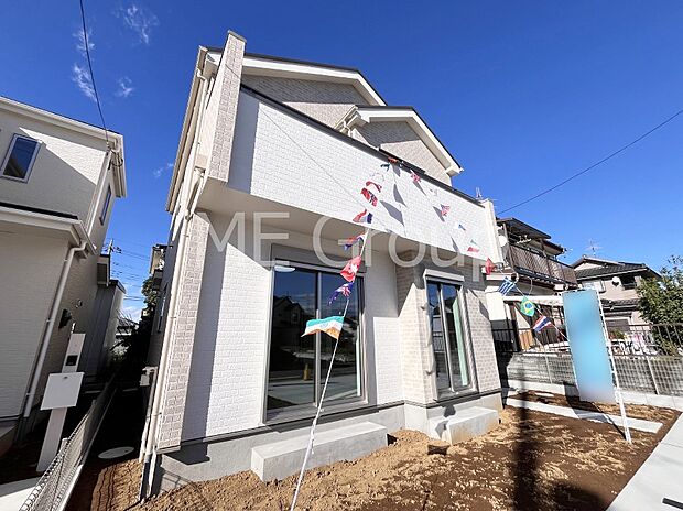 溢れる陽光でご家族の笑顔も輝く