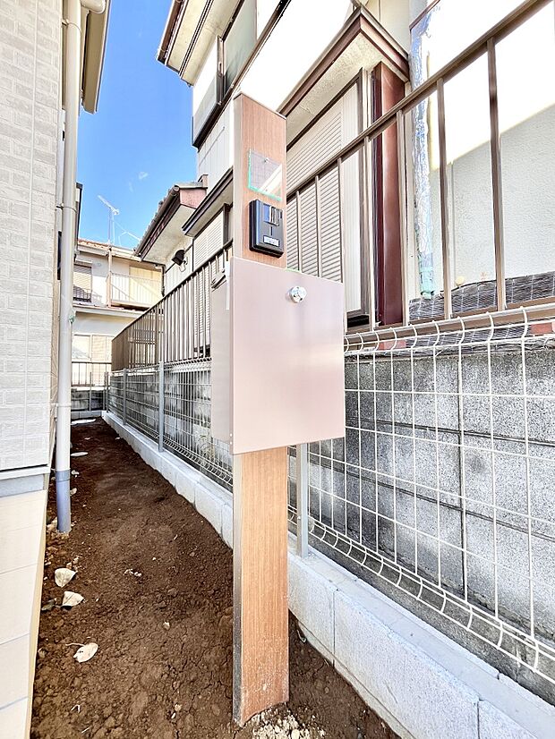 表札・インターホン・ポストをひとつに集約