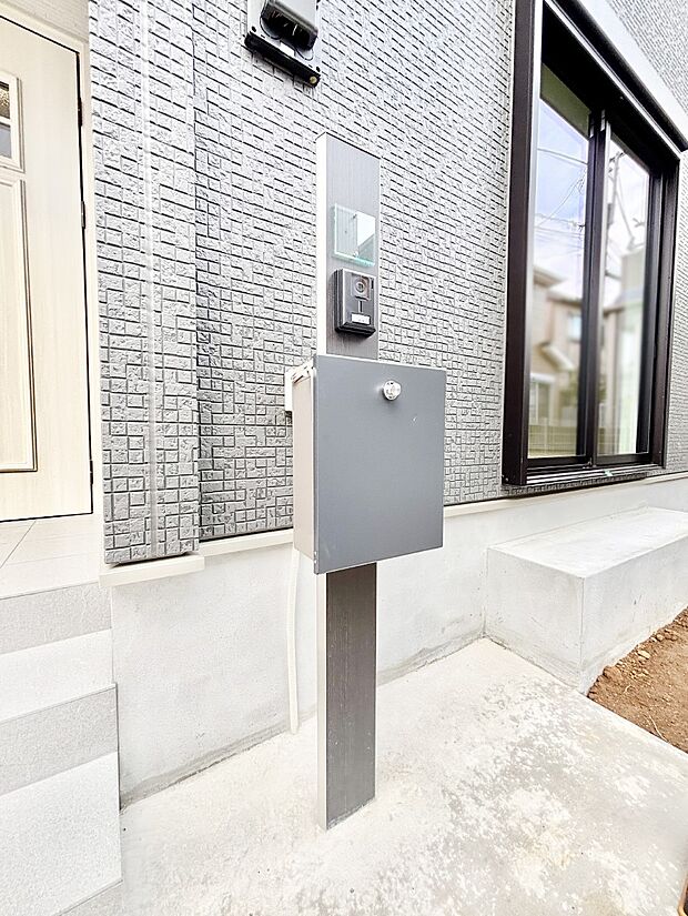 表札・インターホン・ポストをひとつに集約