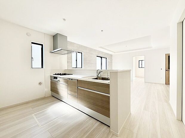 料理をしながらご家族との会話を楽しめる対面カウンターキッチン