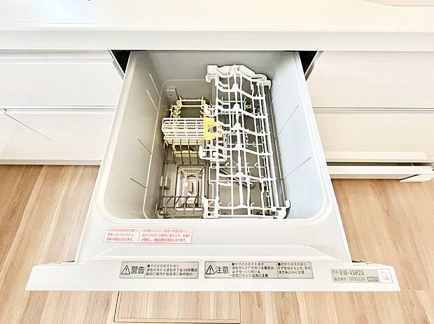 面倒なお片づけは食洗機にお任せ！家事の負担が減って、時間にも気持ちにもゆとりができます。