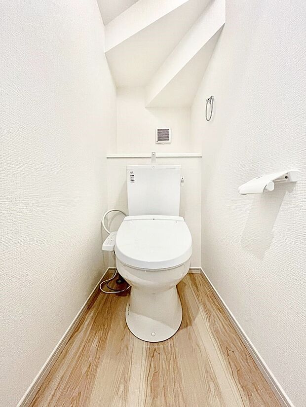 白を基調とした清潔感のある落ち着ける空間